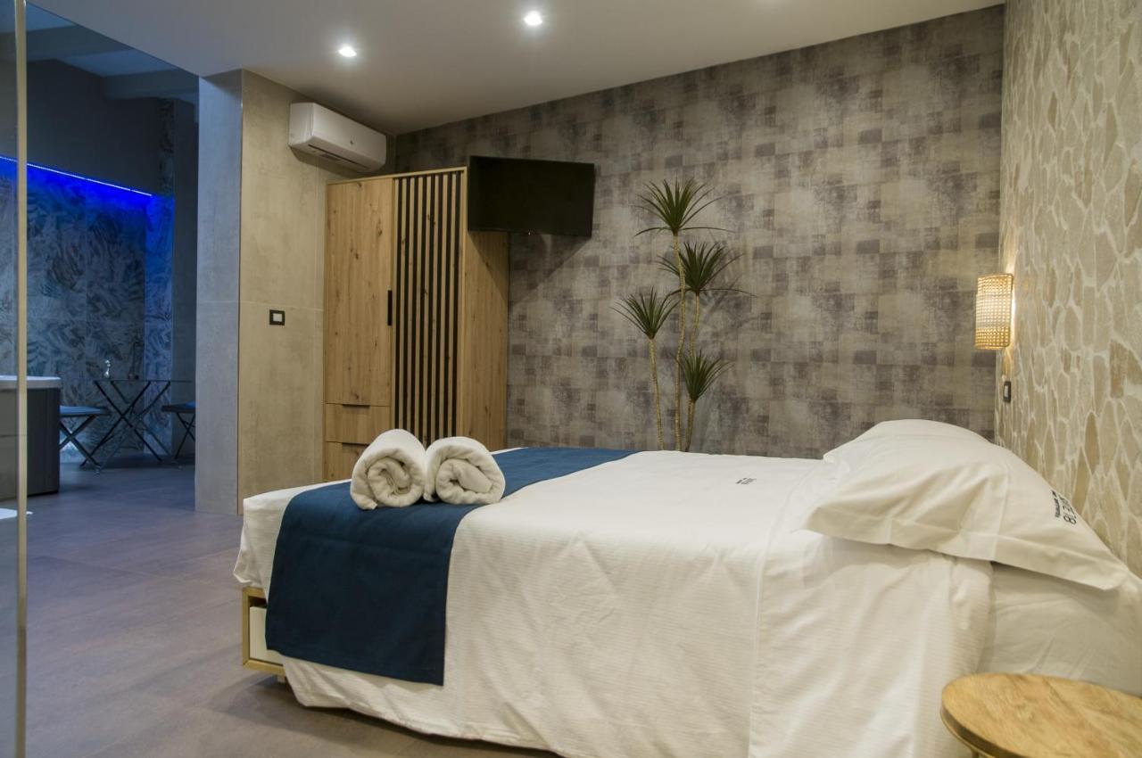 Suite 18 Luxury Apartments Bari Exteriér fotografie